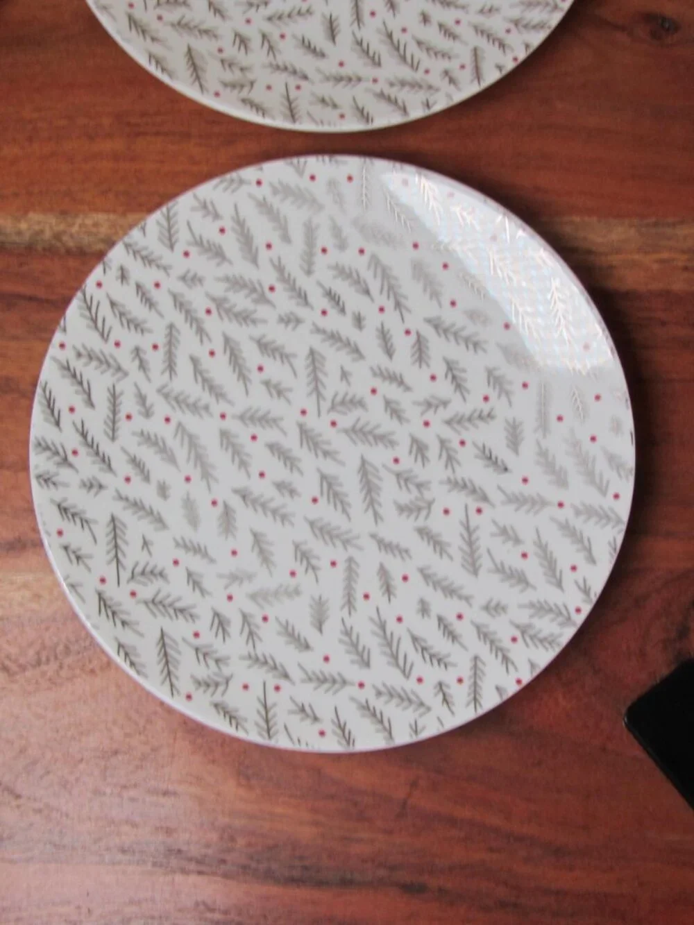 Crate & Barrel Christmas Holiday Appetizer Plates Set of 4 Evergreen (W6627)